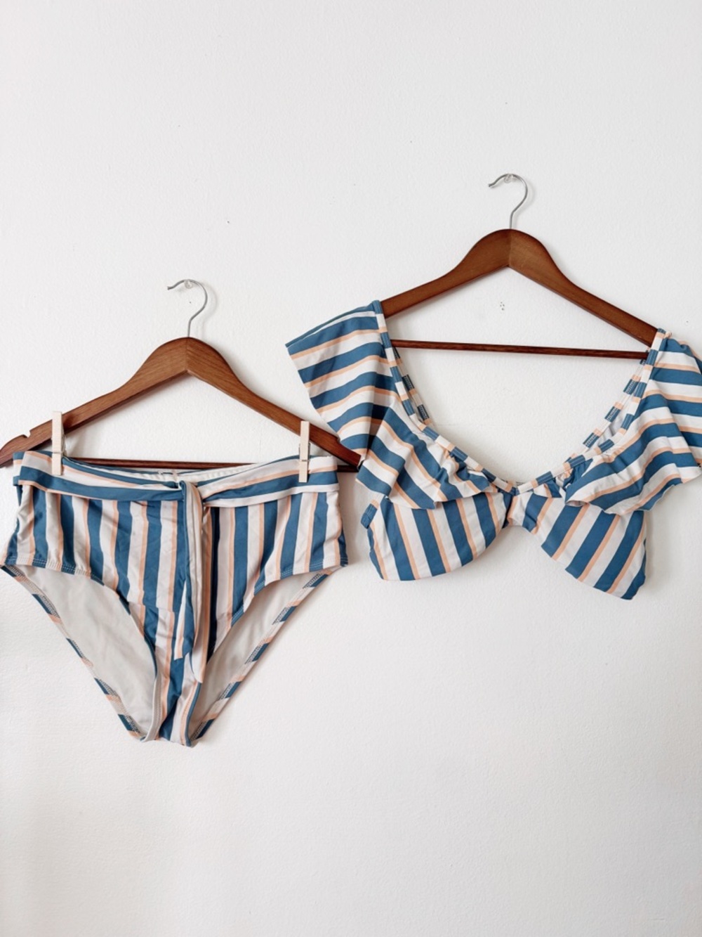 Gianni Bini Striped Blue and Beige high waisted Bikini Set large - Picture 2 of 5